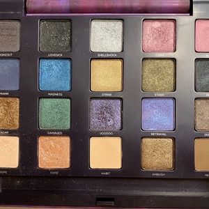 Urban Decay Vice 2 eyeshadow palette